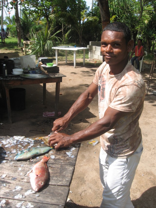 All in a day's work. Fisherman in Samana, Dominican Republic (Photo: S.G.)