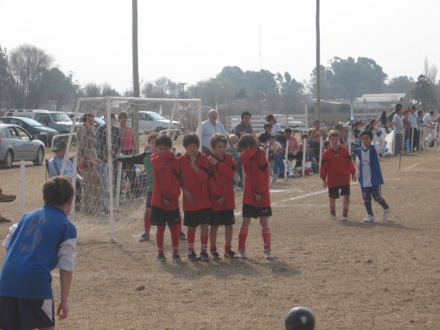 Newspapers say the Argentine economy is booming. History says Los Pibes better duck