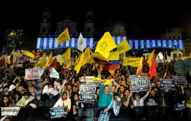 Thousands of Cachacos protest the recent sacking of their mayor